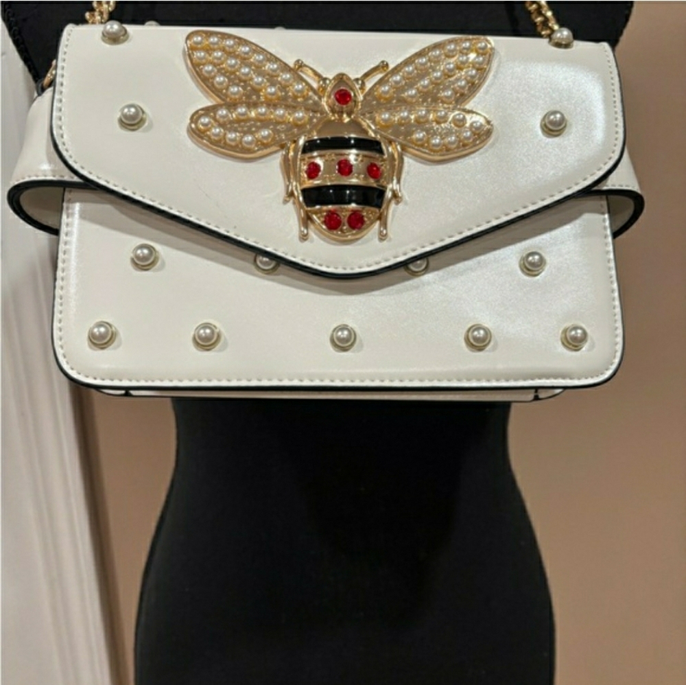 Golden Bee Rhinestone & Faux Pearl White Shoulder/Crossbody Bag w/ Gold Chain - Picture 5 of 11